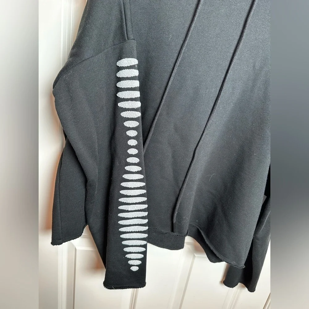 Alo Black and women’s Hoodie